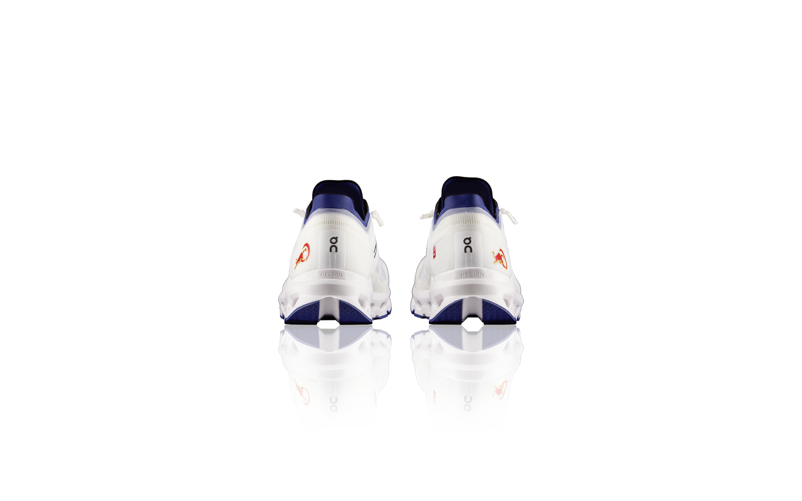SR x ON CLOUD REGATTA BULL | Sail Racing Official